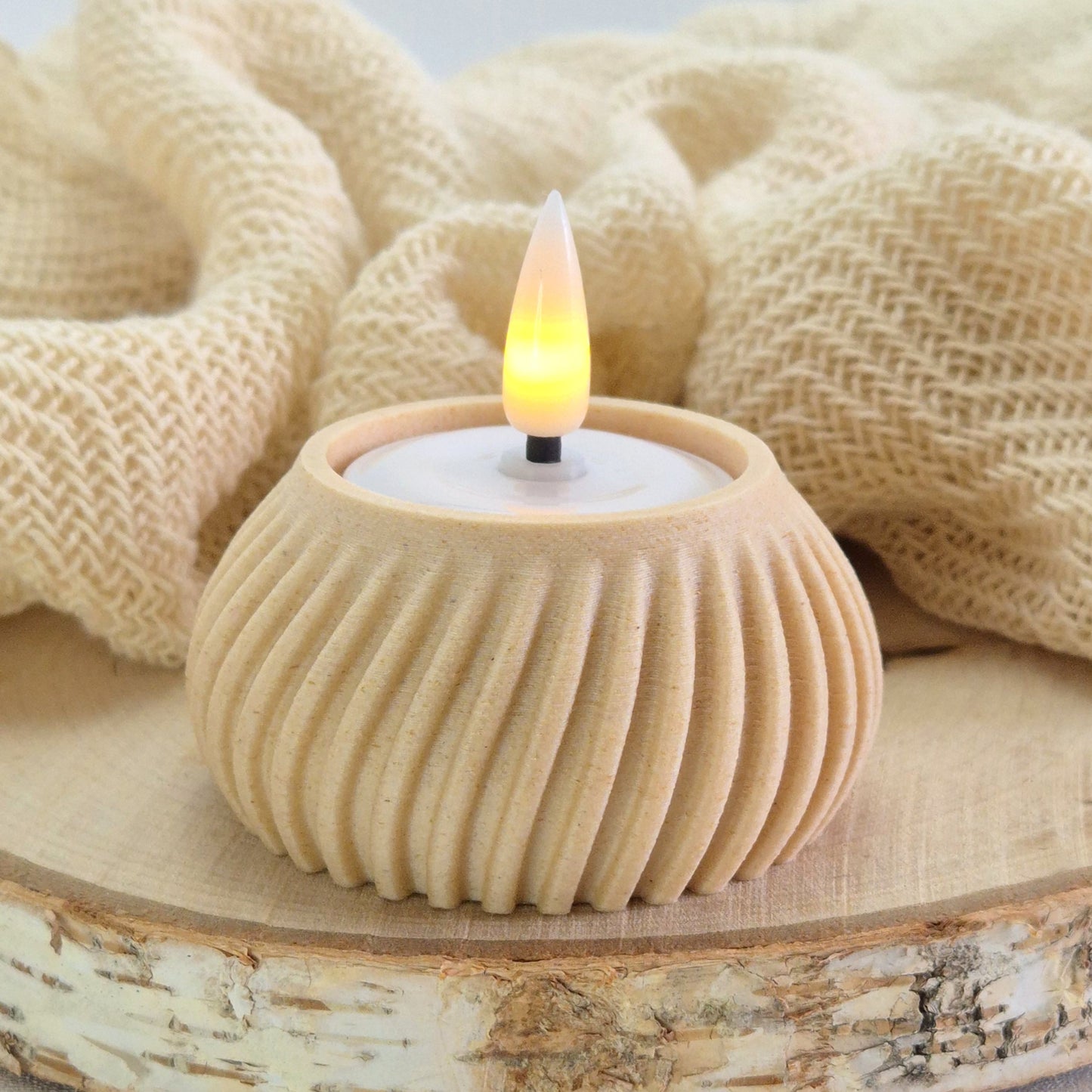 Birk Flute stage med LED fyrfadslys – hyggelig stemning og naturligt udtryk