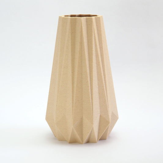 KANT vase i birk – naturfarvet dansk design inspireret af origami