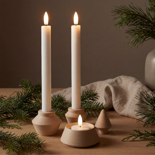 Modul LED lysestage opdelt i dele med kronelys og fyrfadslys – fleksibel julepynt i dansk design birk