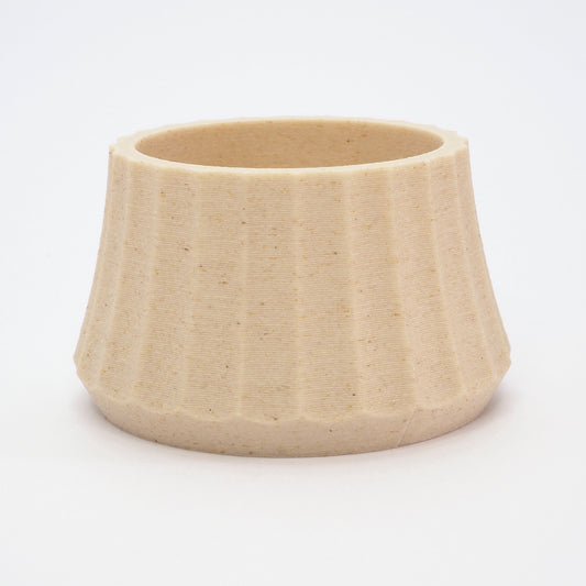 Birk fyrfadsstage i ribbet design – ARC kollektion