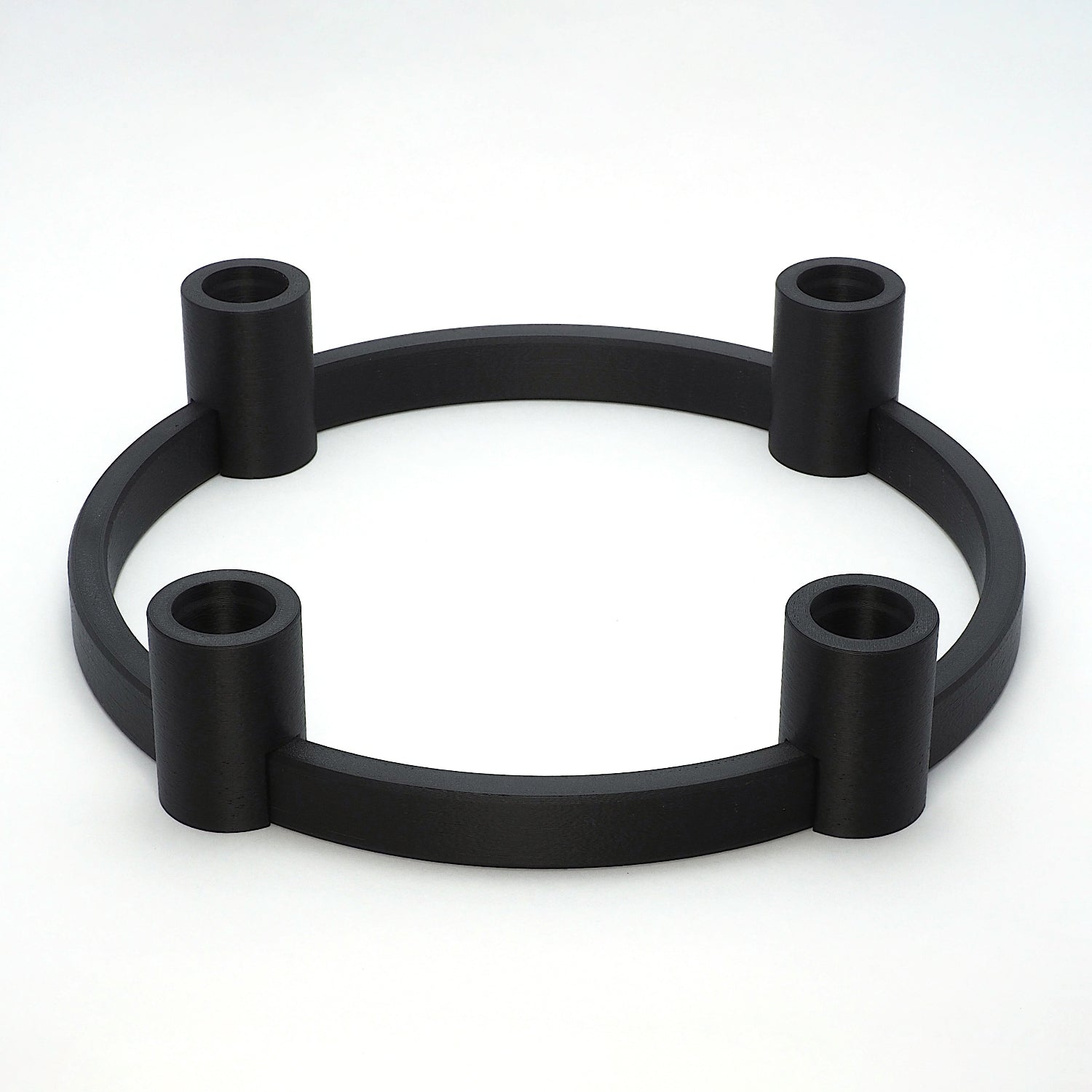 Adventskrans lysestage i sort – rund 3D print base med fire holdere til kronelys fra Hartli