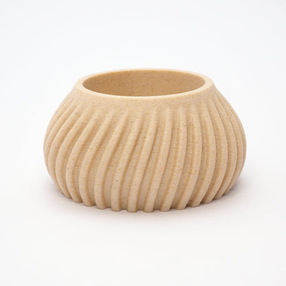 Flute fyrfadsstage i Birk 3,5 cm – ribbet finish og varm træinspireret farve