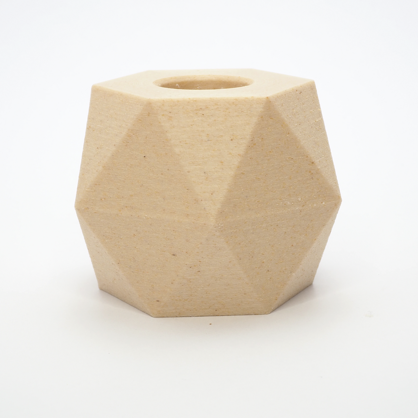 Birk lysestage vendt om med hul til LED kronelys – skarp kant og rund åbning