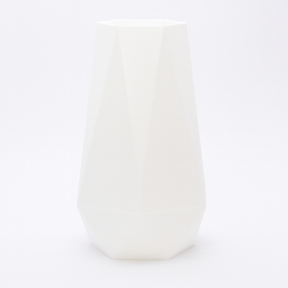Geometric Vase i Hvid 20/25 cm – ren hvid nuance og geometri i designet
