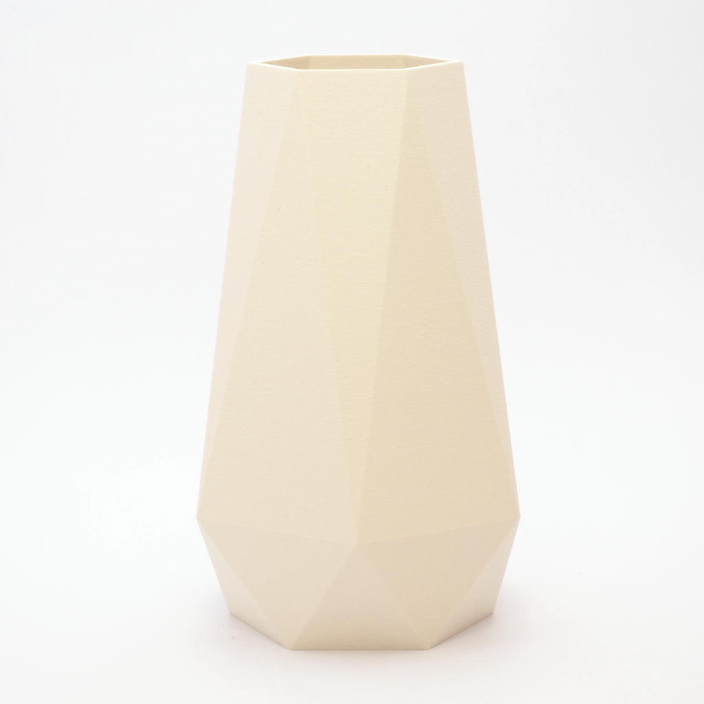 Geometric Vase i Cream 20/25 cm – bløde facetter og lys, neutral tone
