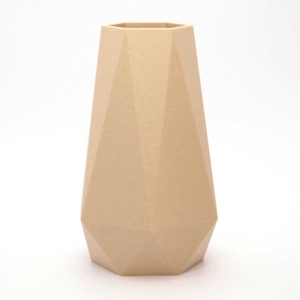 Geometric Vase i Birk 20/25 cm – facetteret struktur og naturfarvet nuance