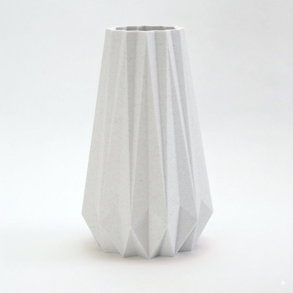 KANT Vase i marmor 20/25 cm – diskret stenstruktur og markant form