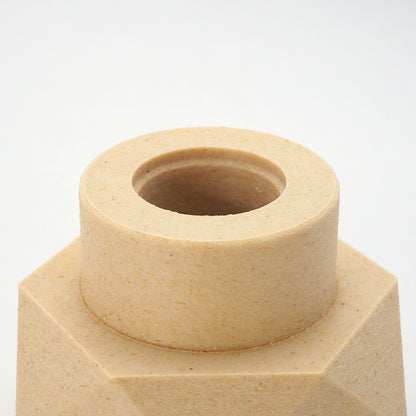 Geometrisk modul fra MODUL design lysestage i birkfarvet version, egnet til både LED fyrfadslys og kronelys