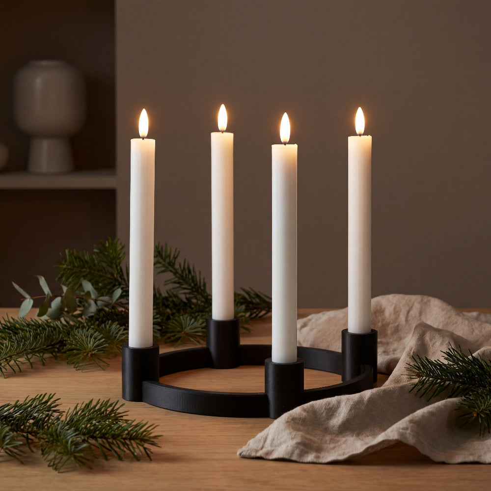 Adventskrans lysestage i sort til LED kronelys i minimalistisk dansk design