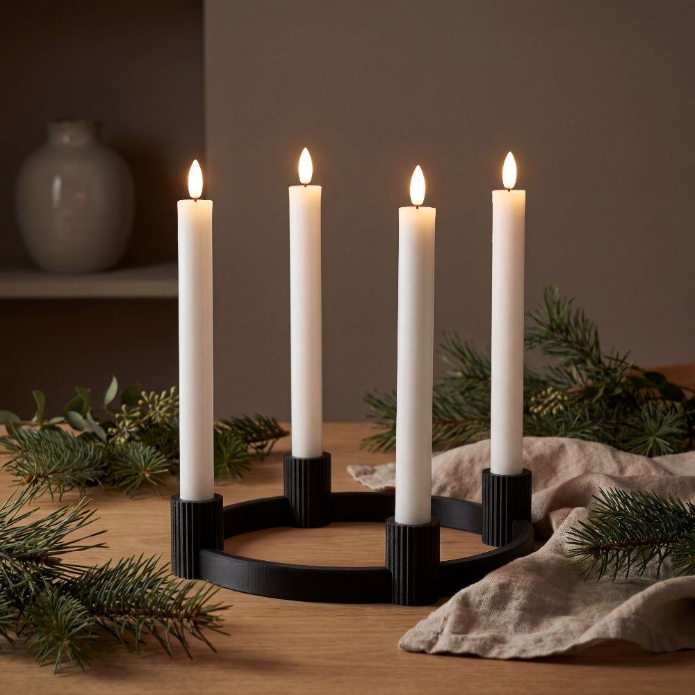 Adventskrans lysestage i sort rillet dansk design til LED kronelys