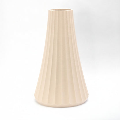 Minimalistisk ARC vase i beige med riflet overflade – bæredygtig dansk design