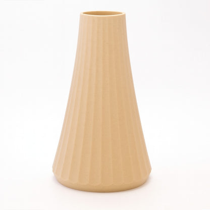 Konisk ARC vase i Birk med naturinspireret nuance og mat finish – skandinavisk design