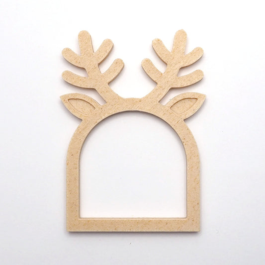 Birk farve rensdyr servietring med gevirdetaljer, perfekt som juleservietring til borddækning