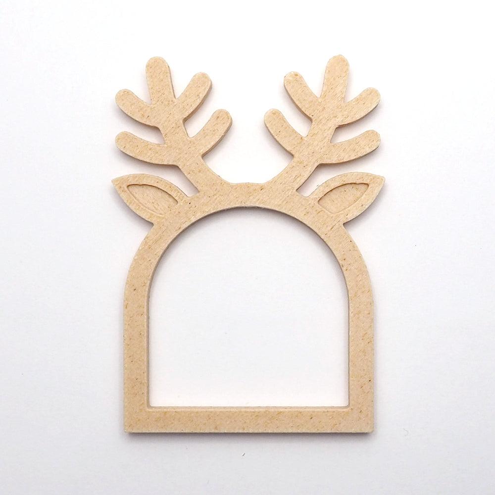 Birk farve rensdyr servietring med gevirdetaljer, perfekt som juleservietring til borddækning