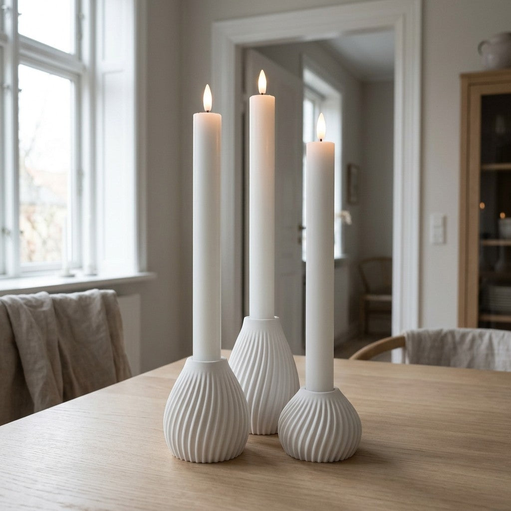 Flute LED lysestage sæt i hvid til kronelys placeret i lys og rolig boligindretning