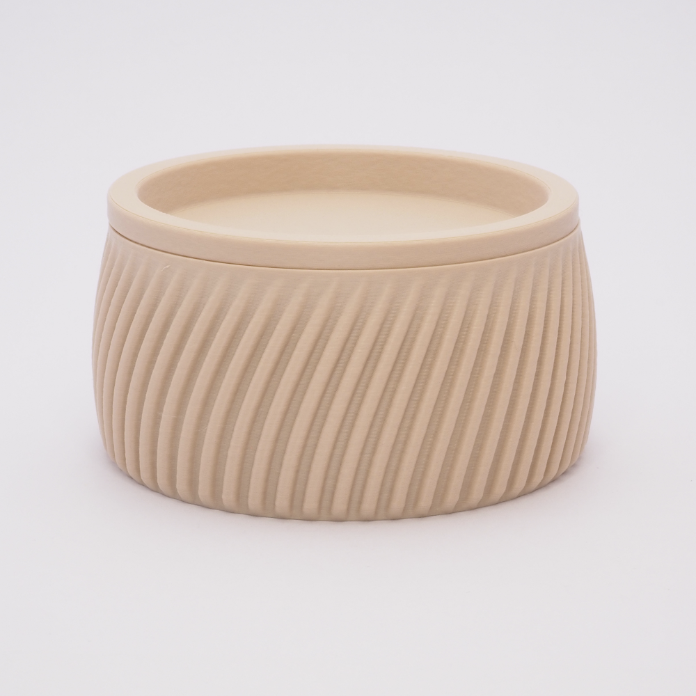 FLUTE opbevaringsboks med låg i matchende rillet design.