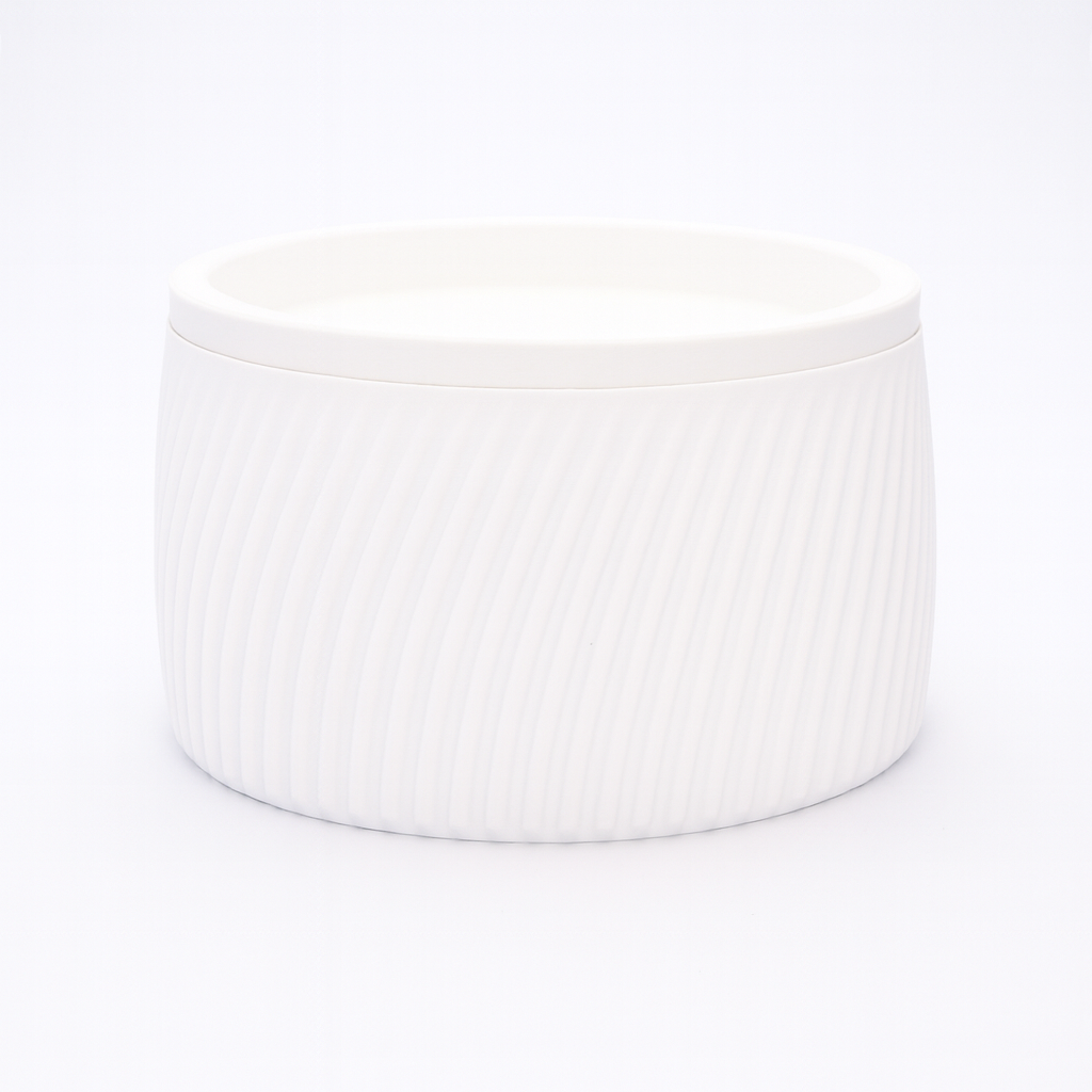 Flute opbevaringsboks i hvid 5/7 cm – mat hvid finish med låg og riller