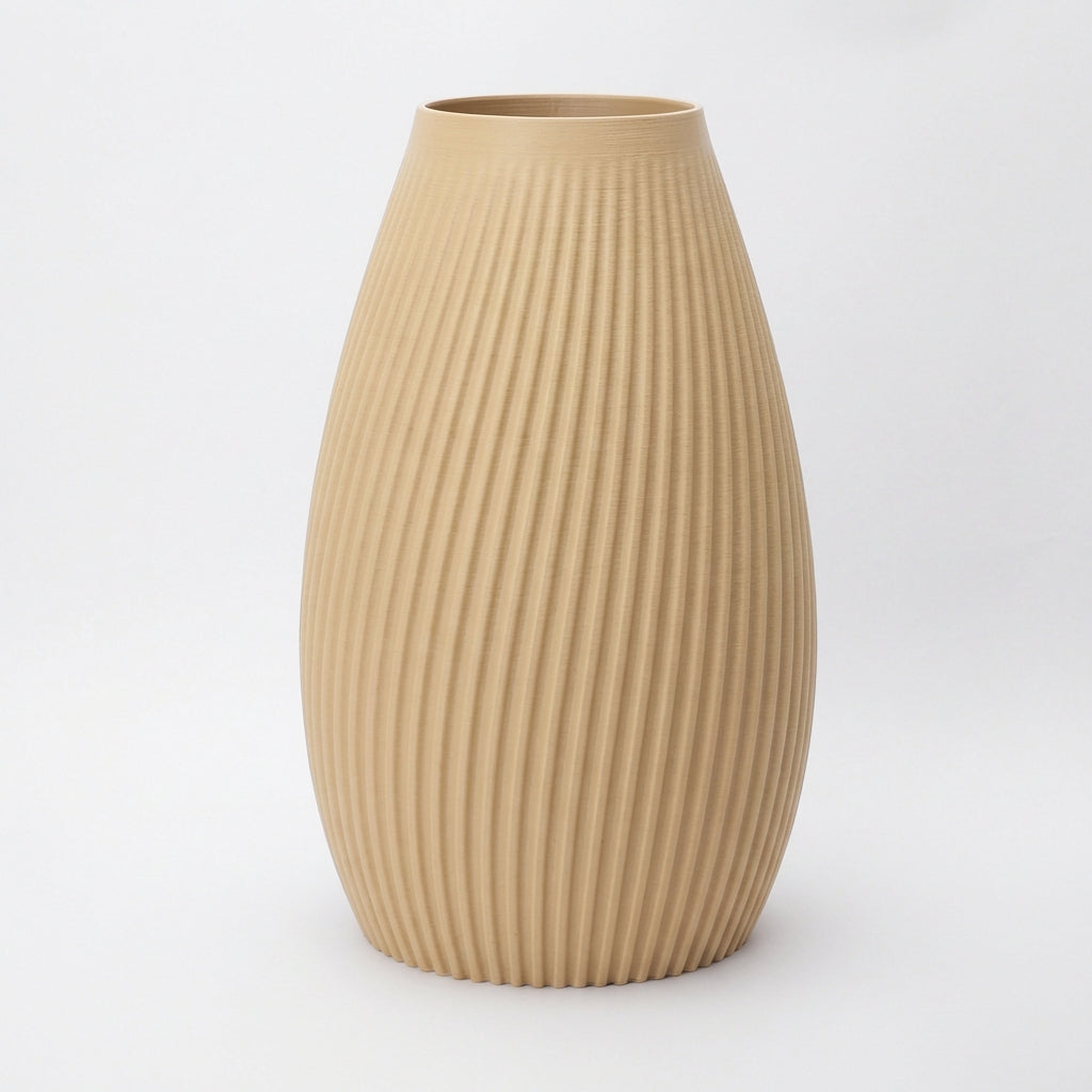 Minimalistisk FLUTE vase i beige – produceret i Danmark
