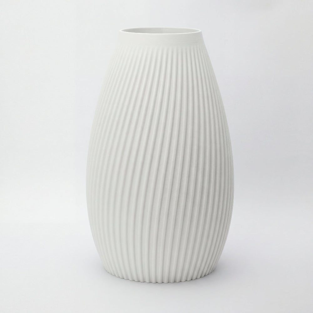 Minimalistisk vase i hvid – dansk design produceret i Danmark