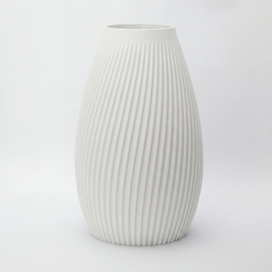 Minimalistisk vase i hvid – dansk design produceret i Danmark