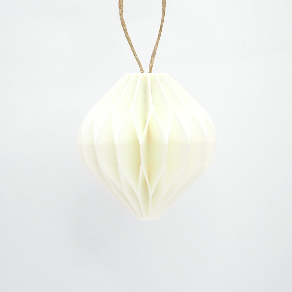 Hvid honeycomb julekugle som let og moderne julepynt