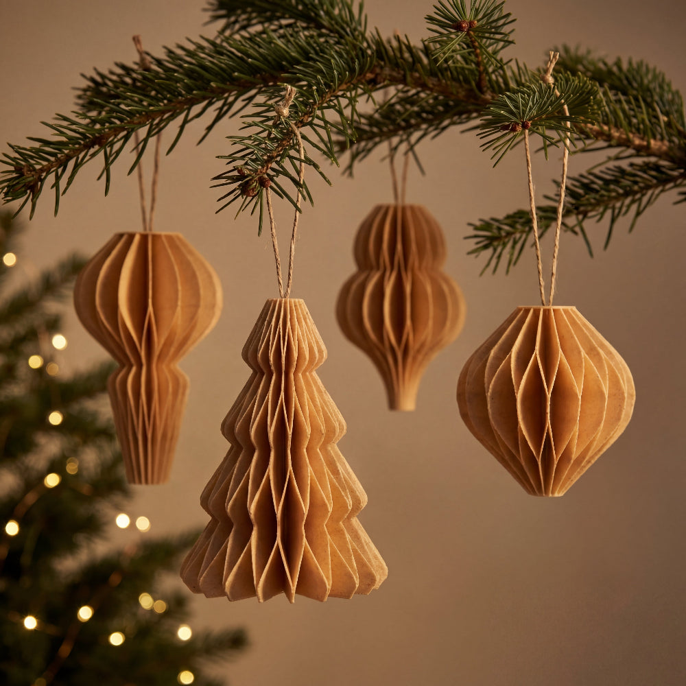 Honeycomb julepynt i birk, inspireret af de klassiske papir ornamenter - bærdygtig alternativ