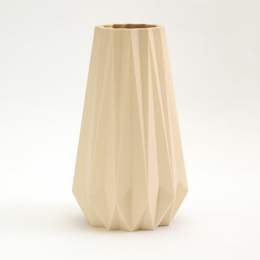 KANT vase i birk – naturfarvet dansk design inspireret af origami